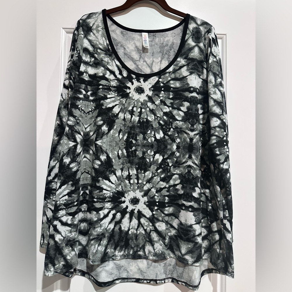 LuLaRoe Black and White Long Sleeve Blouse
